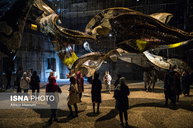 پرواز اشکال حجیم بر فراز کارخانه قند کهریزک!