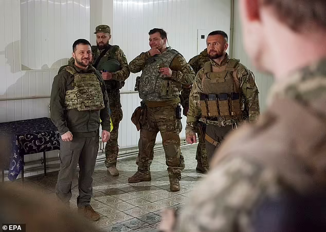 در بازدید از خارکیف، زلنسکی رئیس سرویس امنیتی این شهر را اخراج کرد