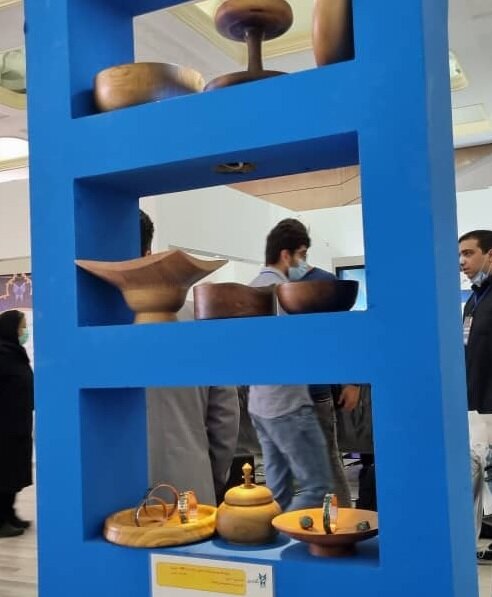 عرضه تجهیزات پیشرفته صنعتی و پزشکی و رباتهای همهکاره در نمایشگاه "عصر امید"