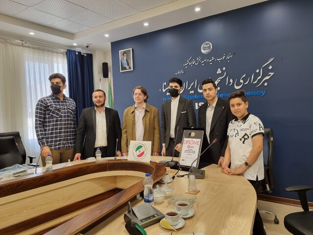 کارت هوشمند سلامت ایران در سایت MIT/حذف آفلاین دفترچههای بیمه امکانپذیر شد