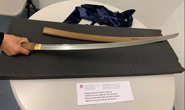 کشف شمشمیر سامورایی در یک ماشین