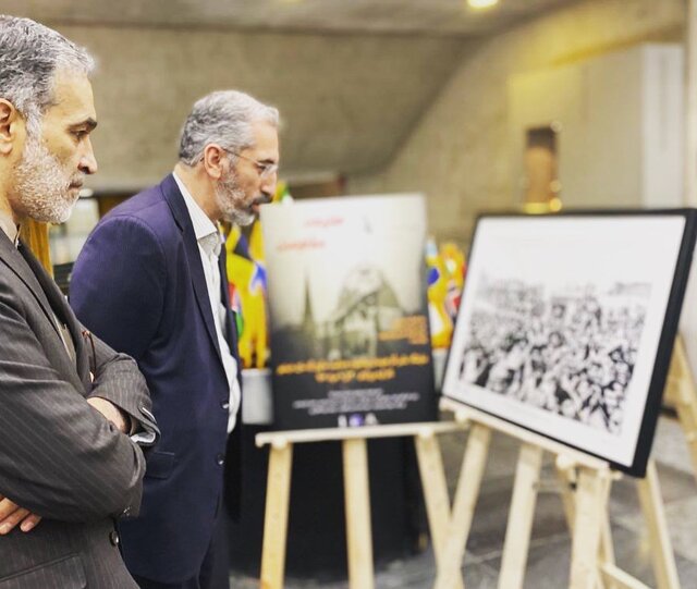 مشبکهای اکبر صوتی روی دیوارهای برج آزادی