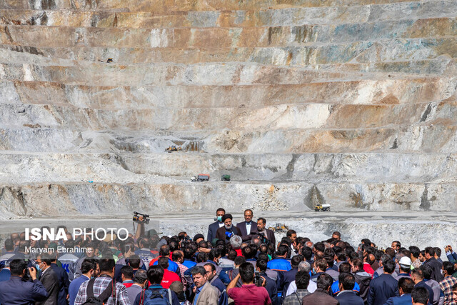 حضور رئیسی در جمع کارگران مس سونگون در سفر سال گذشته شرکت مس سونگون آذربایجان رسما تشکیل شد
