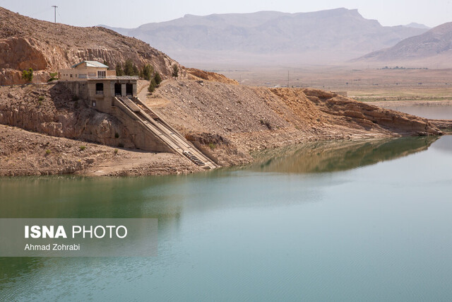 ذخیره آب سد خمیران تیران به ۱۰ درصد کاهش یافته است