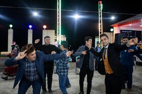 رسمها و شادیهای اصیل و سالمی که در طی سالیان دراز به دلیل بیتوجهی و شاید جوزدگی به فراموشی سپرده شده، امروز توسط جوانان لائین که هنوز اصالتهای خود را حفظ کردهاند در حال انجام است.