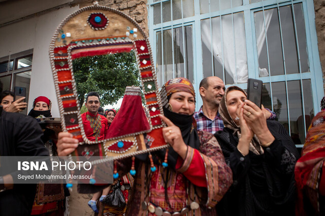 بعد از ۲ ماه دست و دل از عزا بیرون آورید