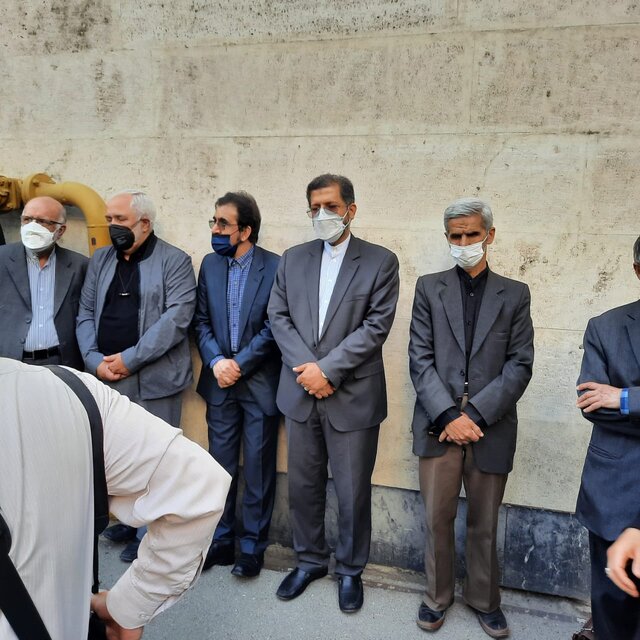 مراسم تشییع پیکر سیدمحمود دعایی از موسسه اطلاعات در حال برگزاری است