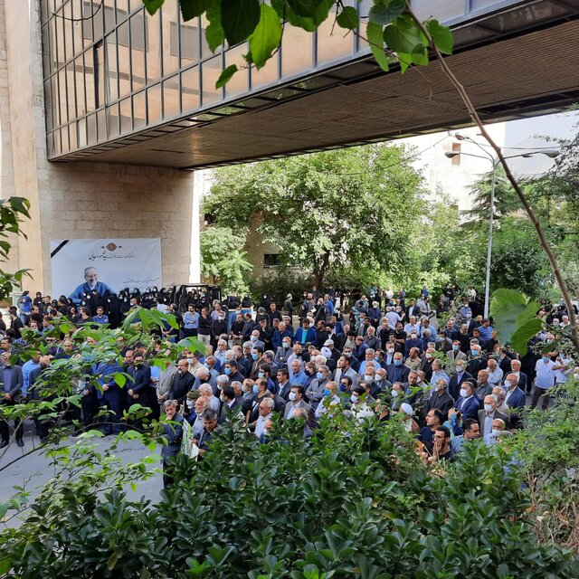 مراسم تشییع پیکر سیدمحمود دعایی از موسسه اطلاعات در حال برگزاری است