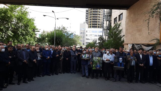 مراسم تشییع پیکر سیدمحمود دعایی از موسسه اطلاعات در حال برگزاری است