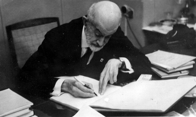 پیری که دقیقهای از عمر را تلف نمیکرد! پیری که دقیقهای از عمر را تلف نمیکرد!