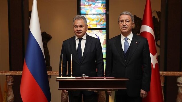 گفت‌وگوی وزرای دفاع ترکیه و روسیه درباره مسایل امنیتی