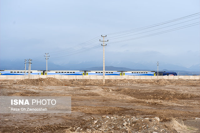خروج قطار طبس - یزد از ریل/17 کشته، 30 مصدوم و 5 مصدوم بدحال /برخورد قطار با بیل مکانیکی