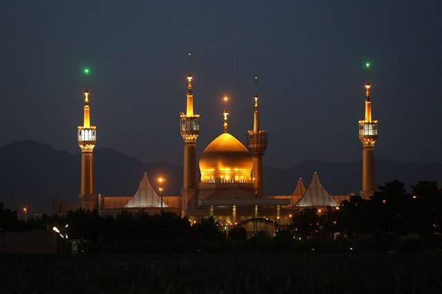 جامه سیاه بر تن رنگینکمان اقوام/ گلستان غرق ماتم در فراق حضرت روح الله