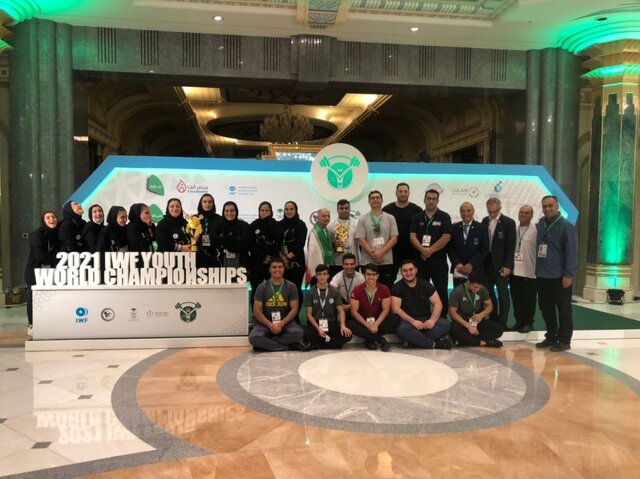 رییس فدراسیون وزنهبرداری معنی بریز و بپاش را میداند؟