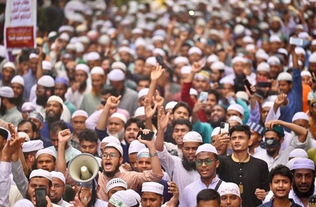 تظاهرات مسلمانان جهان علیه اهانت به پیامبر (ص) تظاهرات مسلمانان جهان علیه اهانت به پیامبر (ص)