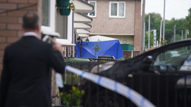 دستگیری مردی به ظن قتل یک پسر ۱۵ ساله در منچستر