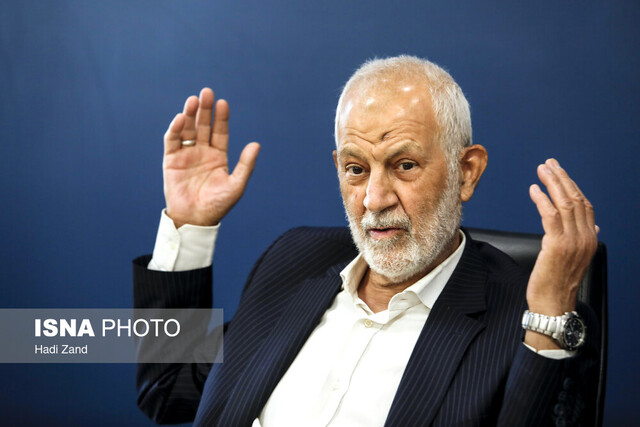 پروین از قرارداد نجومی به خاطر رفسنجانی گذشت/ ۲ استعفا بخاطر اختلاف با نخستوزیر!