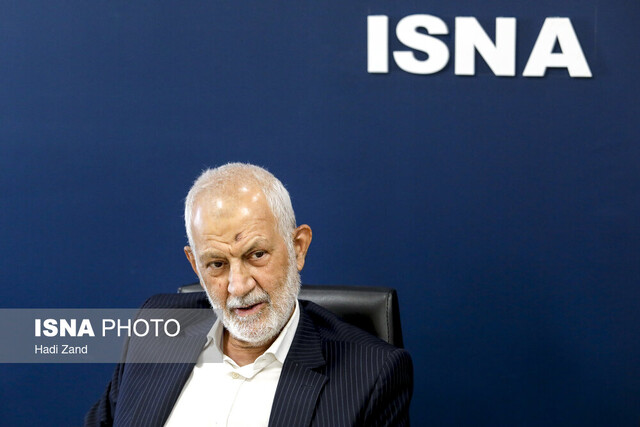 پروین از قرارداد نجومی به خاطر رفسنجانی گذشت/ ۲ استعفا بخاطر اختلاف با نخستوزیر!