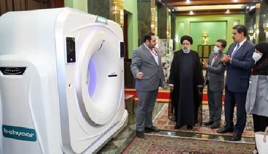 بازدید رؤسای جمهوری ونزوئلا و ایران از نمایشگاه دستاوردهای ایرانساخت