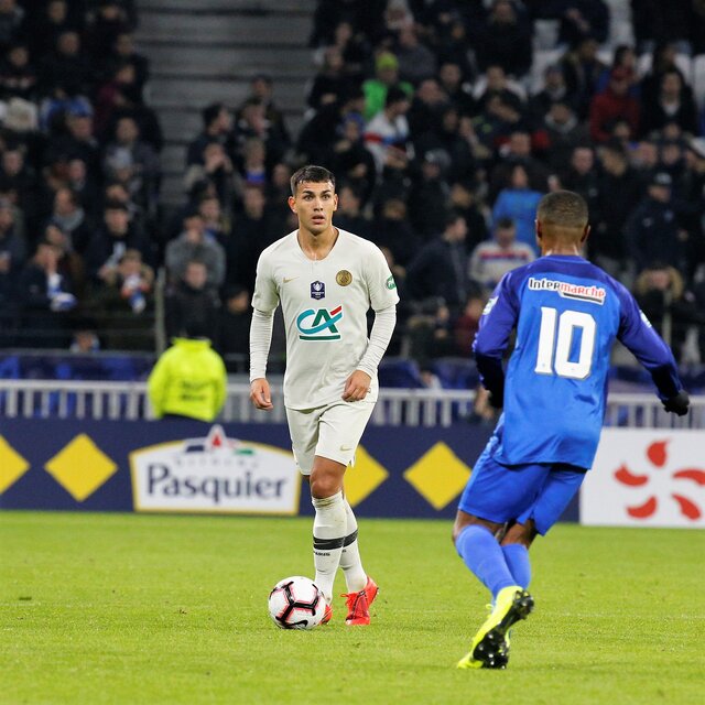 پارادس با PSG تمدید کرد 