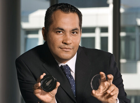 مرور زندگی حرفهای دانشمند ایرانی همه فن حریف