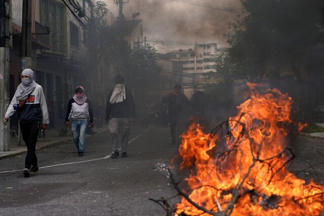 اعتراضات بومیان اکوادور علیه دولت همچنان ادامه دارد