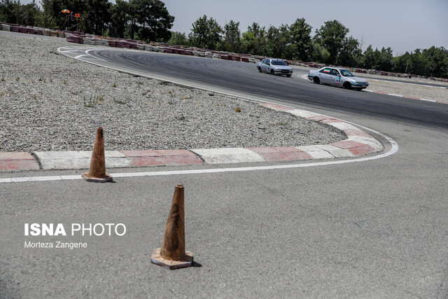 تصویر آرشیوی است. واکنش ورزشگاه آزادی به بستن پیست اتومبیلرانی: پلمب نکردیم، اجازه مسابقه نمیدهیم!