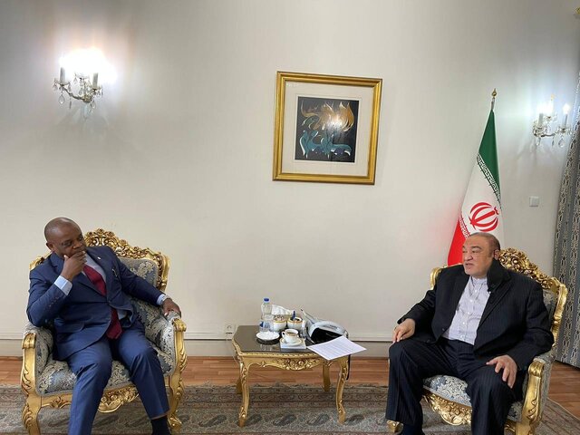 رایزنی معاون وزارت امور خارجه با دبیرکل «دی ۸» در تهران رایزنی معاون وزارت امور خارجه با دبیرکل «دی ۸» در تهران