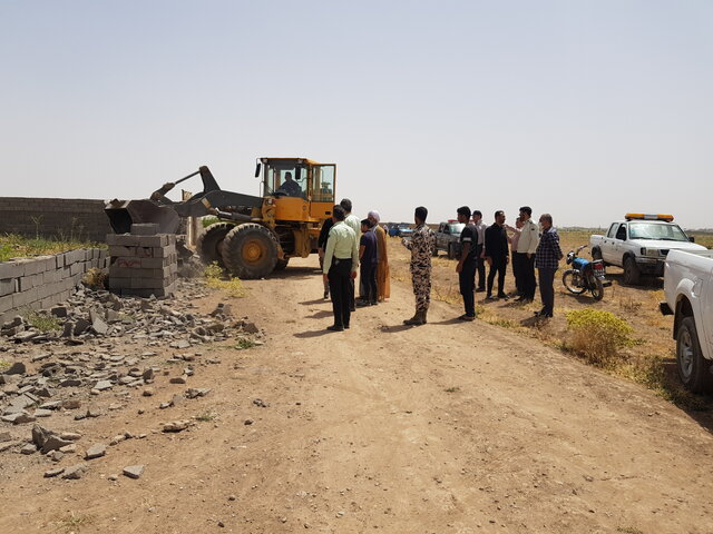 عکس: آرشیو قلعوقمع ۵ بنای غیرمجاز در اراضی کشاورزی بوئینزهرا