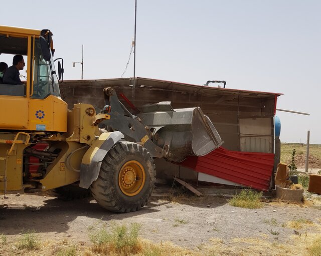 قلع‌وقمع ۹۰ مورد ساخت‌وساز غیرمجاز در شهرستان گرمی