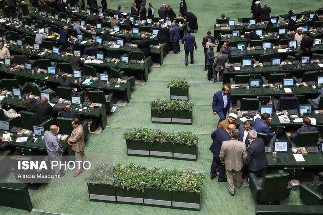 مسئولیت انحصاری ابلاغ دستورالعملهای پولهای رمزپایه با بانک مرکزی است مسئولیت انحصاری ابلاغ دستورالعملهای پولهای رمزپایه با بانک مرکزی است