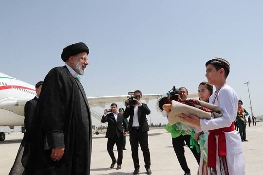 رئیس جمهور وارد ترکمنستان شد رئیس جمهور وارد ترکمنستان شد