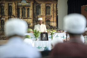 گاهنبار، گاهبار یا گَهَنبار، در باورهای «مزدیسنی» شش «گاه» است، که اهورامزدا جهان را در آن‌ها آفرید. ابتدایِ هر گاه، نامی دارد و در یکمٍ هر گاهی جشنی برگزار می‌شود. نام شش جشن در شش گاه از سال نیز وجود دارد، که از با شکوه‌ترین جشن‌های مردمی زرتشتیان هستند. این شش گاه در فروردین‌یشت، بند ۸۶، این طور شمرده شده است: «گاه آفرینش آسمان، گاه آفرینش آب، گاه آفرینش زمین، گاه آفرینش گیاهان، گاه آفرینش جانوران و گاه آفرینش مردم.»