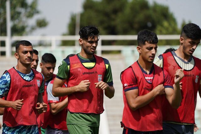 وضعیت عجیب لباس تیمهای ملی فوتبال!