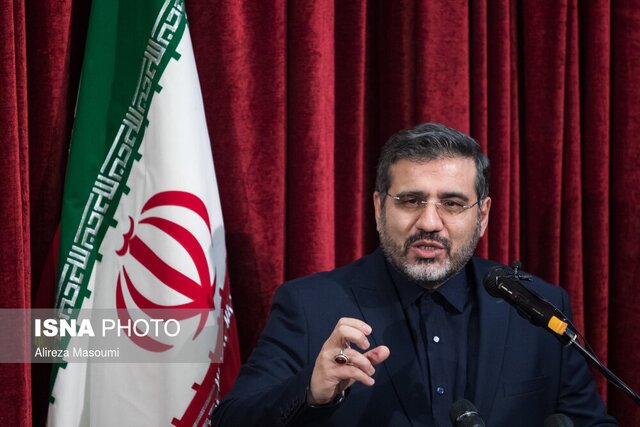 وزیر ارشاد: نقض قانون، خط قرمز ما / هنرمندان از مجوزها تخطی نکنند وزیر ارشاد: نقض قانون، خط قرمز ما / هنرمندان از مجوزها تخطی نکنند