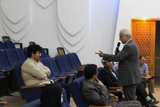 آشنایی دانشآموزان هنرستانی با رشته مهندسی برق دانشگاه امام رضا (ع)