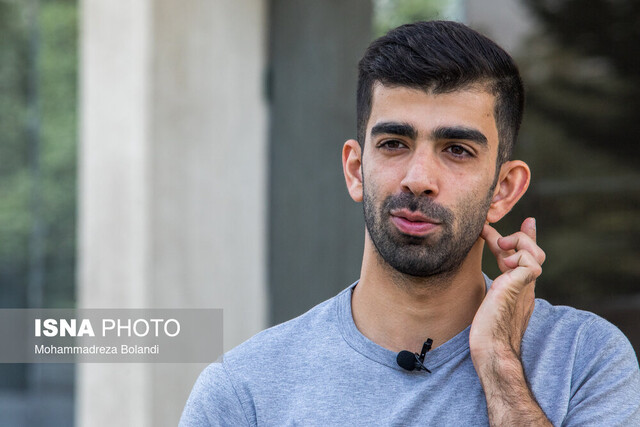 ایزدیار: در بچگی از آب میترسیدم/ ۶ طلایم را به پرسپولیس تقدیم کردم!