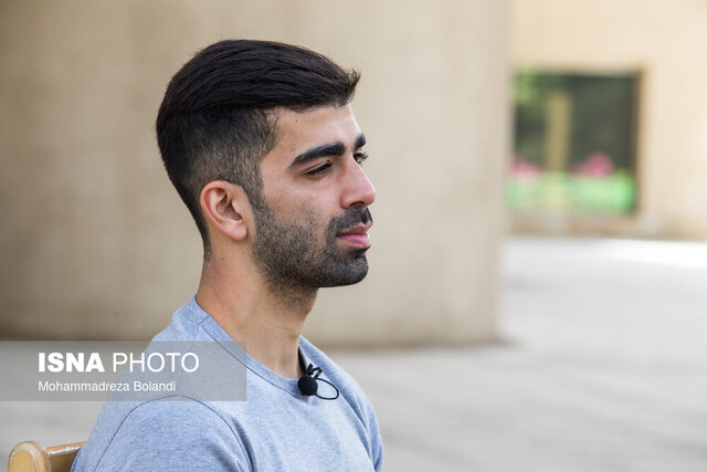 ایزدیار: در بچگی از آب میترسیدم/ ۶ طلایم را به پرسپولیس تقدیم کردم!