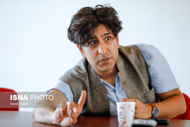 از آلمان به ایران آمده تا ارکستر سمفونیک را هدایت کند