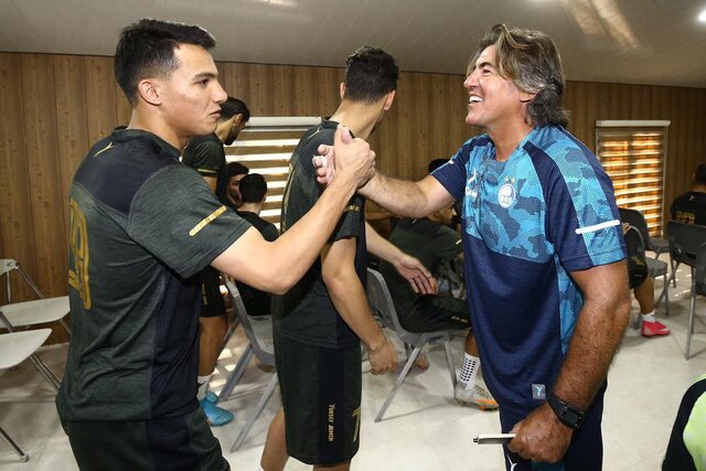 ساپینتو: رفتار بازیکنان در تمرین مناسب بود/ خوشحالم در حال شناخت تیم هستم