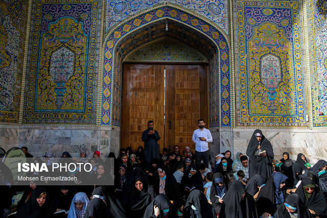 پخش زنده دعای عرفه از جوار حرم امام رضا(ع)