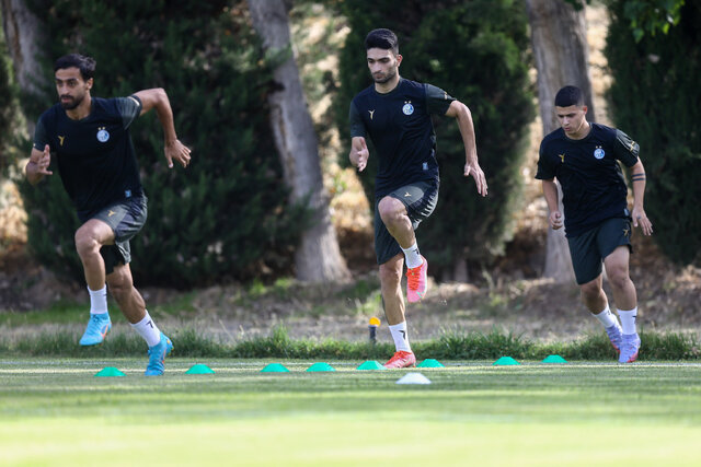 تصویر آرشیوی است. آغاز اردوی آمادهسازی استقلالیها در ترکیه