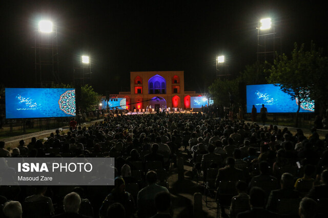 زیر گنبد کبود یزد خبری از مطالبات مردم نیست!
