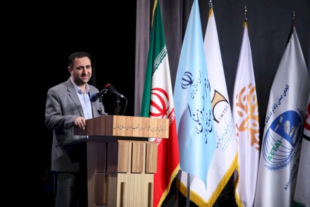 کمکاری در تبلیغ ایران