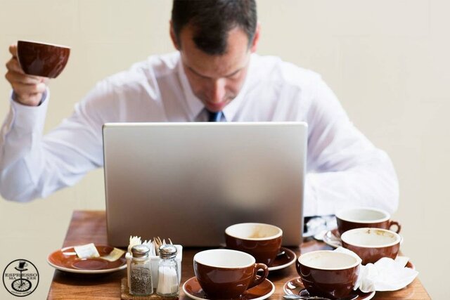 عوارض نوشیدن قهوه زیاد چیست؟