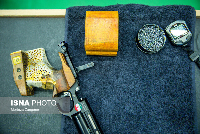 میگویند ۱۷ میلیارد و یک آپارتمان در پاسداران گرفتهام!/ اولین پرستاری بودم که به سوریه رفت