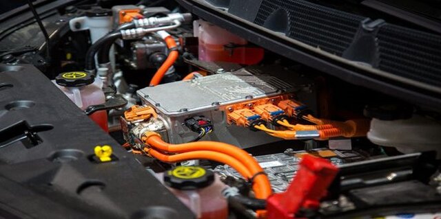 ساختار و عملکرد باتری در خودروهای الکتریکی