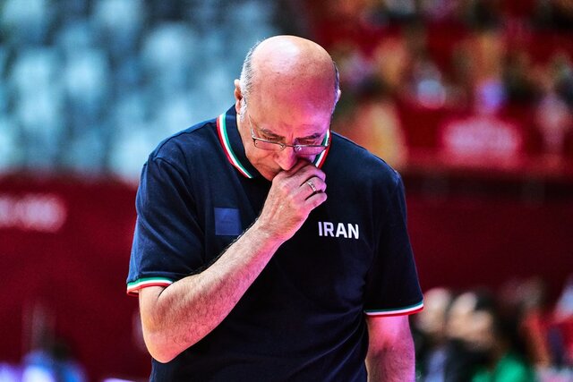واکنش سرمربی تیم ملی بسکتبال به ناکامی بزرگ/ ارمغانی: نتایج را توجیه نمیکنم