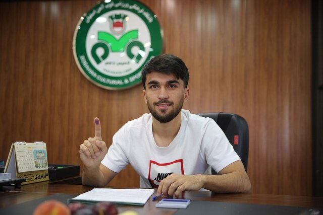 هافبک استقلال: باید پرسپولیس را شکست میدادیم هافبک استقلال: باید پرسپولیس را شکست میدادیم