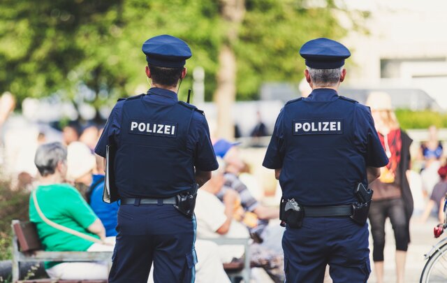 رسوم عجیب مردم اروپا که شما را شوکه میکند